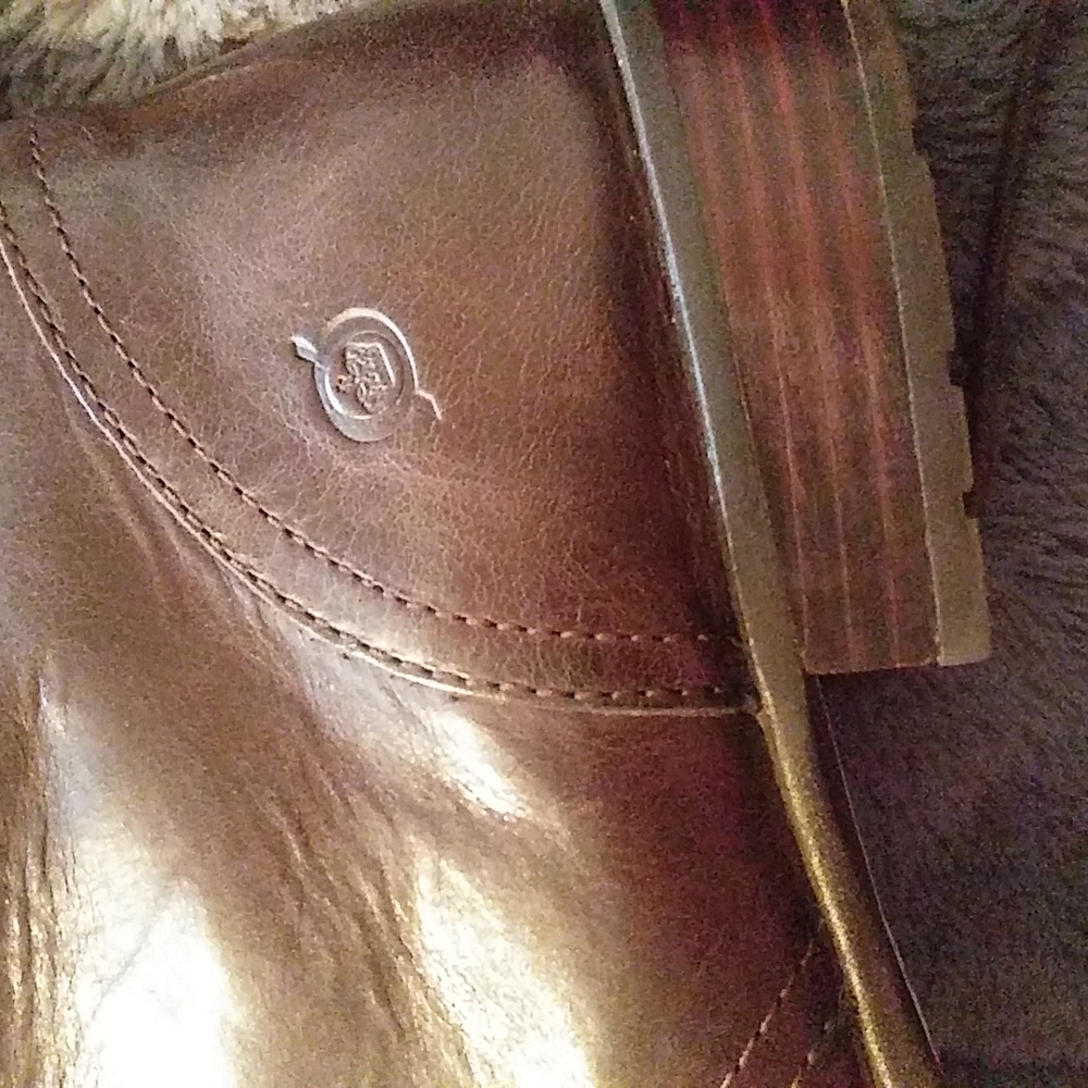 MENS BORN "CAPTAIN - Picture 2 of 3